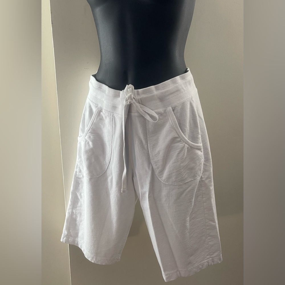 ACX Sport White Sweat Shorts Size Medium
